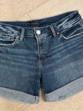 Silver Jeans Co. Britt Shorts Size 29 Cuffed 4” Inseam